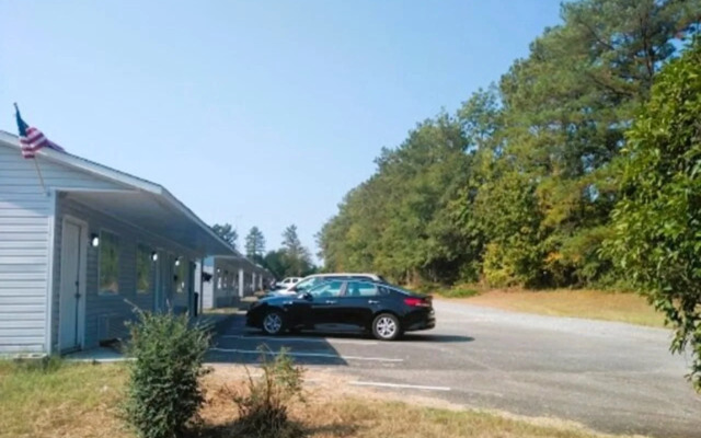 OYO Hotel McIntyre GA, US 441