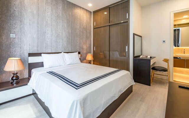 Urban House Saigon - Golden River