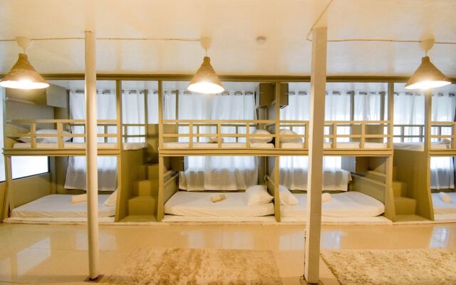 Treasure Isle Backpacker's Hostel