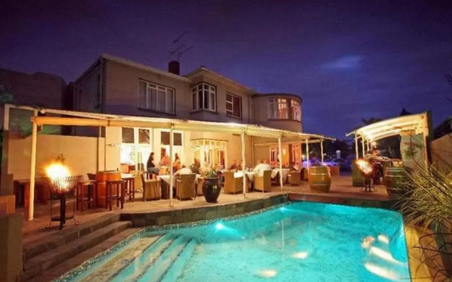 Arkenstone Frys Guesthouse And Restaurant