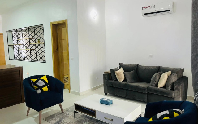 The Zen Loft - 2BR Open Plan Apt W/Pool+Smart Lock