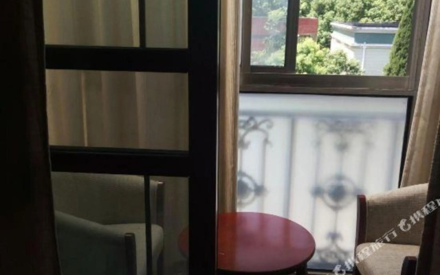 Xiangfu Hostel (Shanghai Handan Road)