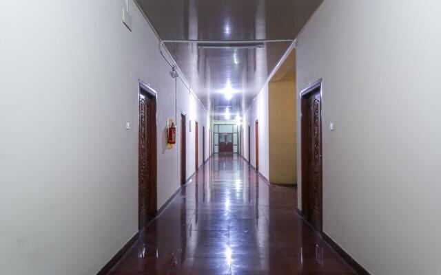 OYO 65953 Hotel Shashva Park