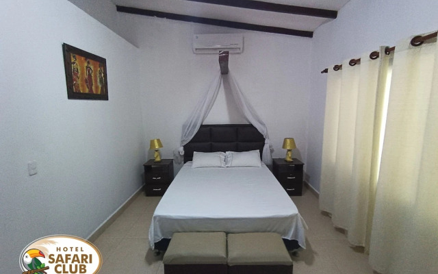 Hotel Safari Club Robore