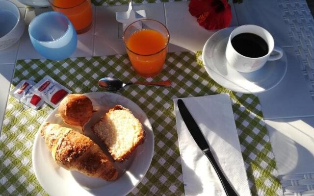 B&B Tanit
