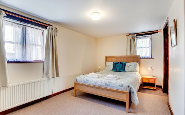 Characteristic Stone Farmhouse in Hilly Devon near Sea