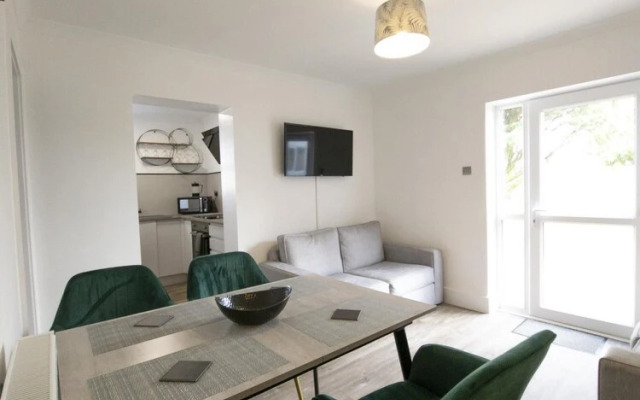 Gower Hideaway 2 Bed Apartment Ocean Breeze