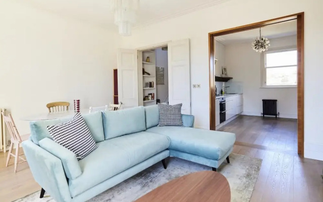 Stylish 3Br Home With Private Patio In Maida Vale