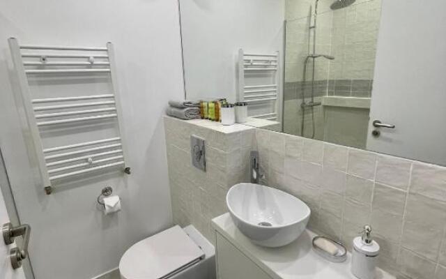 Cozy 1 Bedroom Apartment