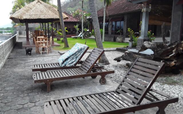 Temple Cafe & Seaside Cottages