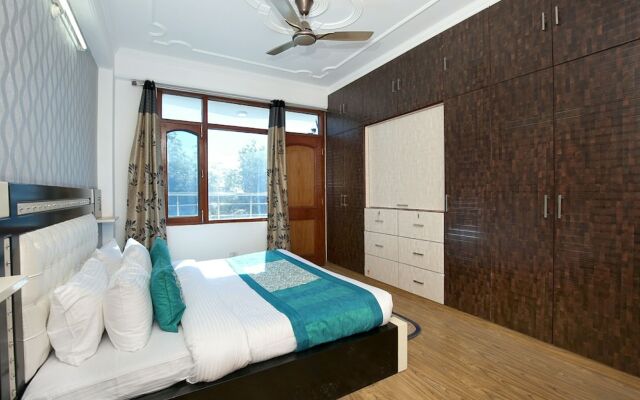 OYO 10406 Home Luxury 3BHK New Shimla