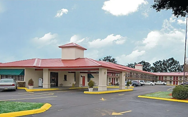 Northeast College Inn