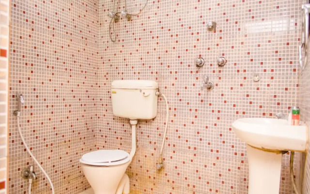 OYO 4144 The Banquet