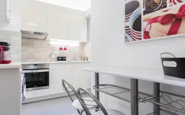 Newly Renovated Stylish Urban Flat