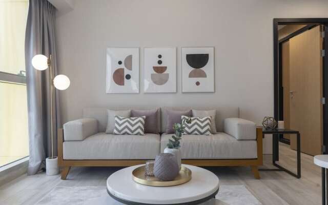 Stylish 1BR Apartment in Arjan Privà Living