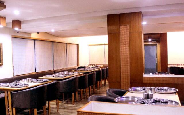 Hotel Ambaji International