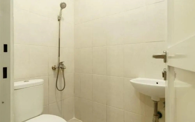 RedDoorz Syariah Plus near Pancoran 2