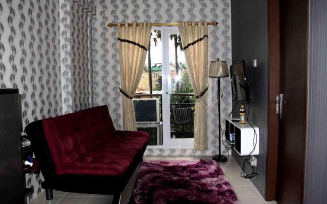 Puri Park View Apartment with Balcony