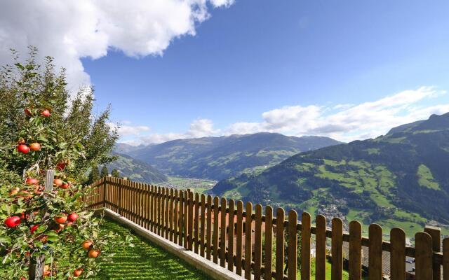 Apartment in Hippach im Zillertal With a Garden