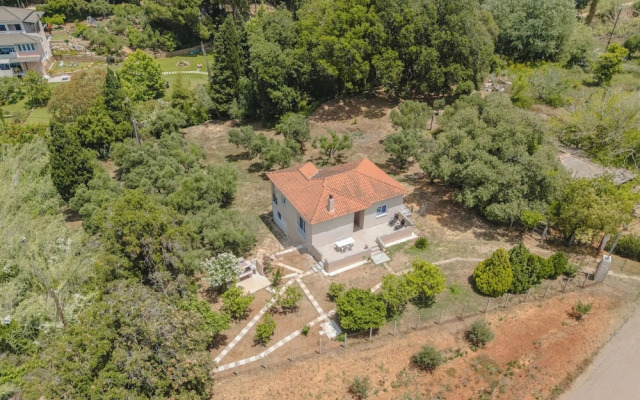 To Pournari Beachside Garden House