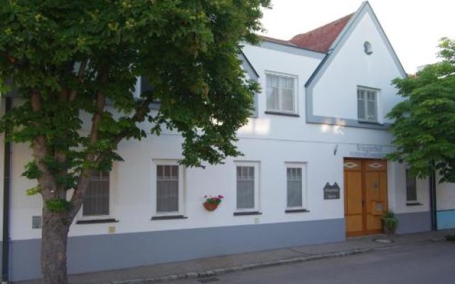 Stieglerhof Apartments, Dr. Eitner GnbR