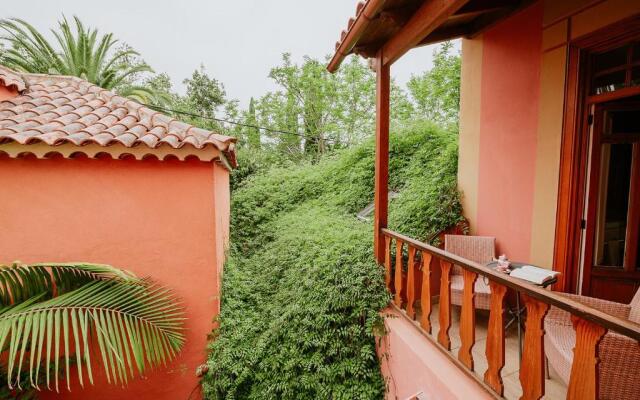 Rural House with garden El Laurel