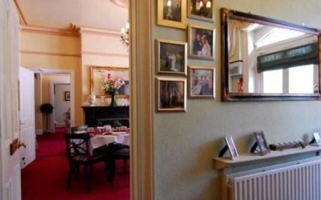 Riverbank Guest House