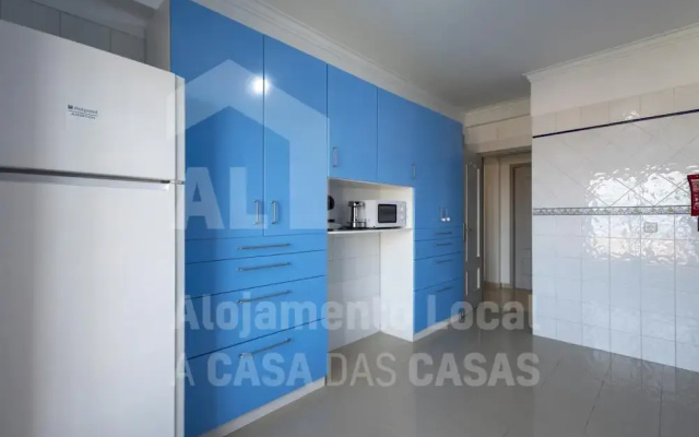 Ocean Apartment by Acasadascasas