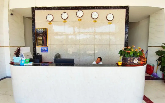 Yipin Holiday Hostel