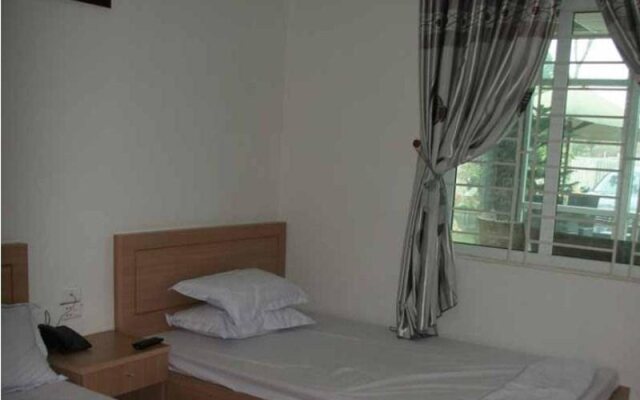 Huong Ly Hotel  Resort