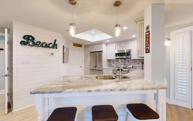 5402 Hampton Place South