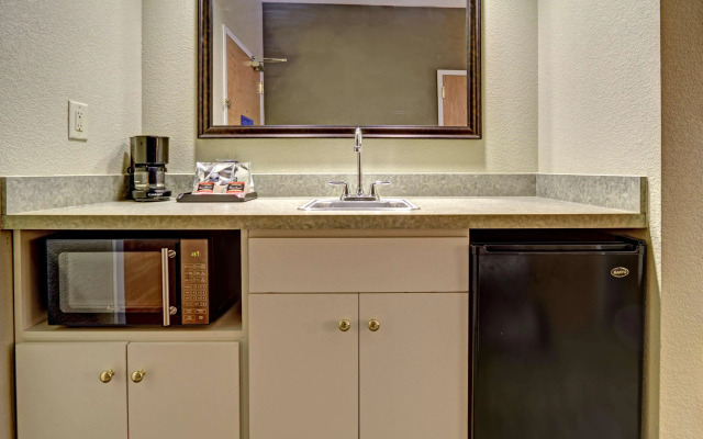 Hampton Inn & Suites Kalamazoo - Oshtemo