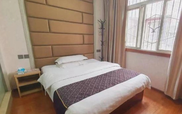 Shi Dai Hotel(成都时代快捷酒店（温江大学城店）)