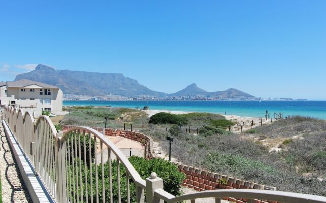 Romantic Beachfront Bachelor