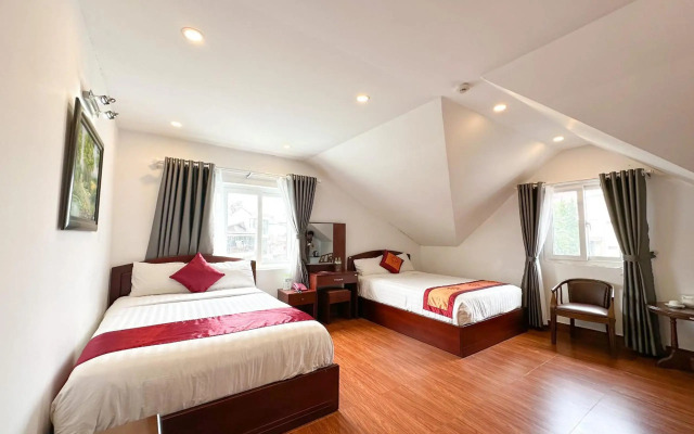 White Horse Hotel & Restaurant