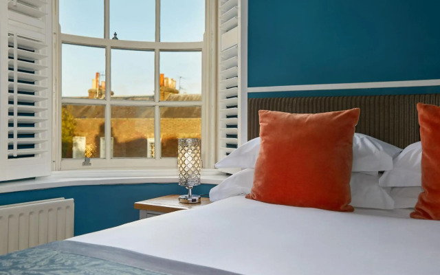 The Royal Adelaide Hotel