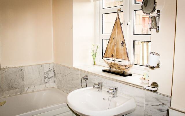 Mariners Point Apartments