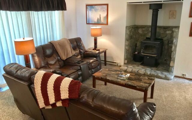 Mammoth S #136 2 Bedroom Condo