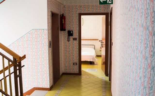 Residence Hotel B&B Rosa