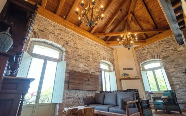 Nostos Country House