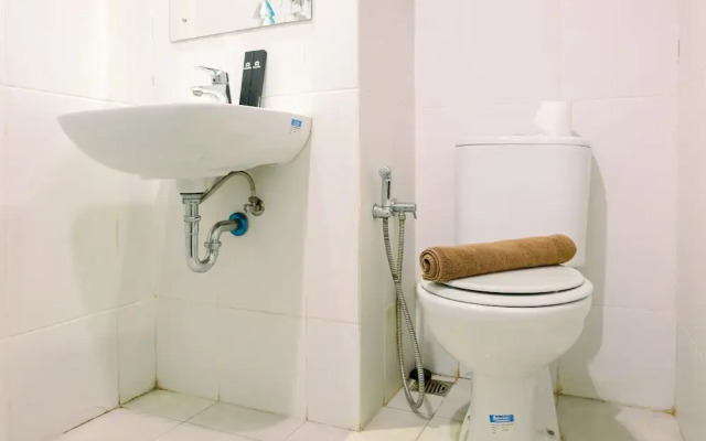 Comfy Studio Apartment @ Skylounge Tamansari