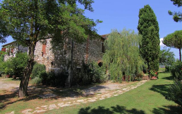 Adorable Farmhouse in Asciano