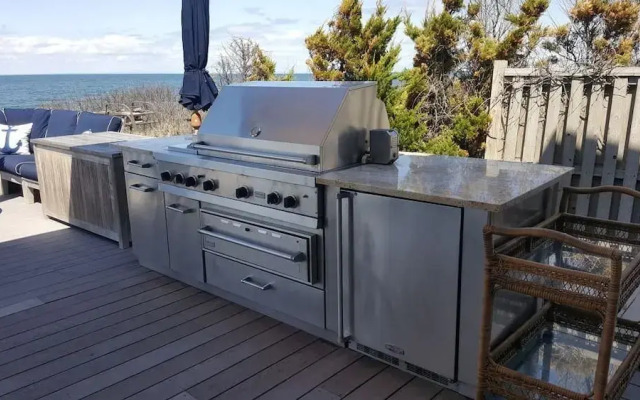 Beautiful Waterfront Colonial