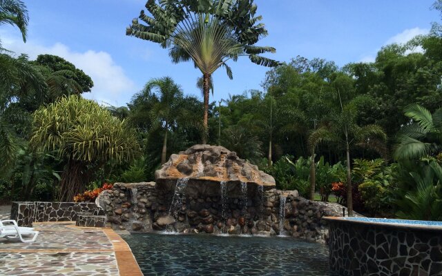 Mussaenda Hotel & Gardens