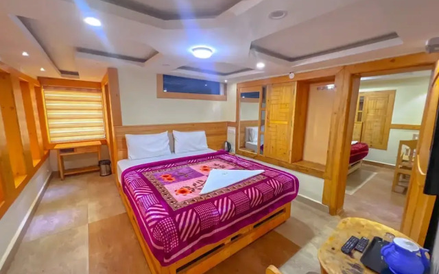 Rozana Retreat