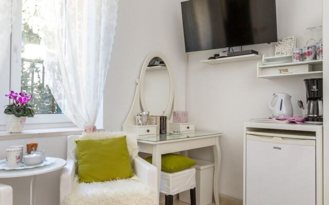 For All Seasons Apartment