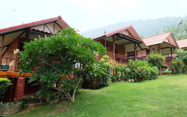 Pooltrap Village Bungalow