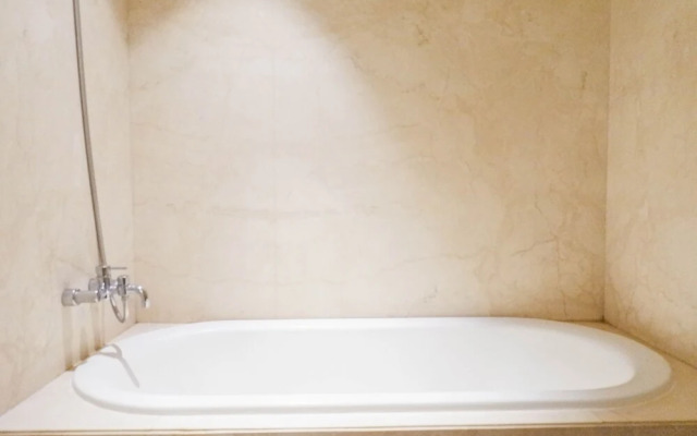 Spacious 2Br Apartment At The Peak Residence