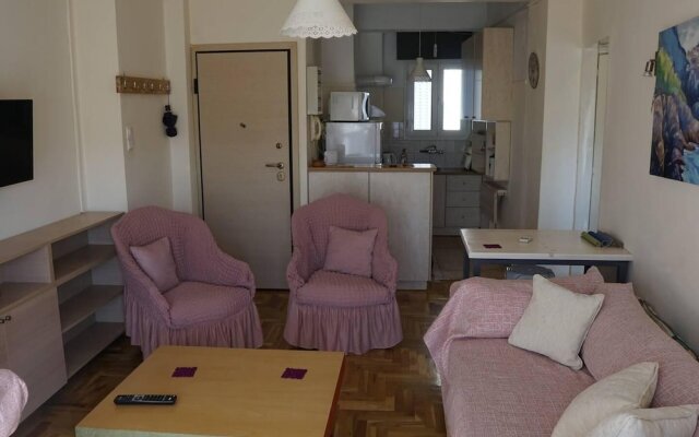Immaculate 2-bed Apartment in Zografou