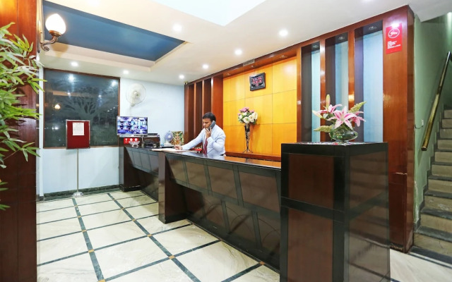 OYO 8178 Hotel Saket